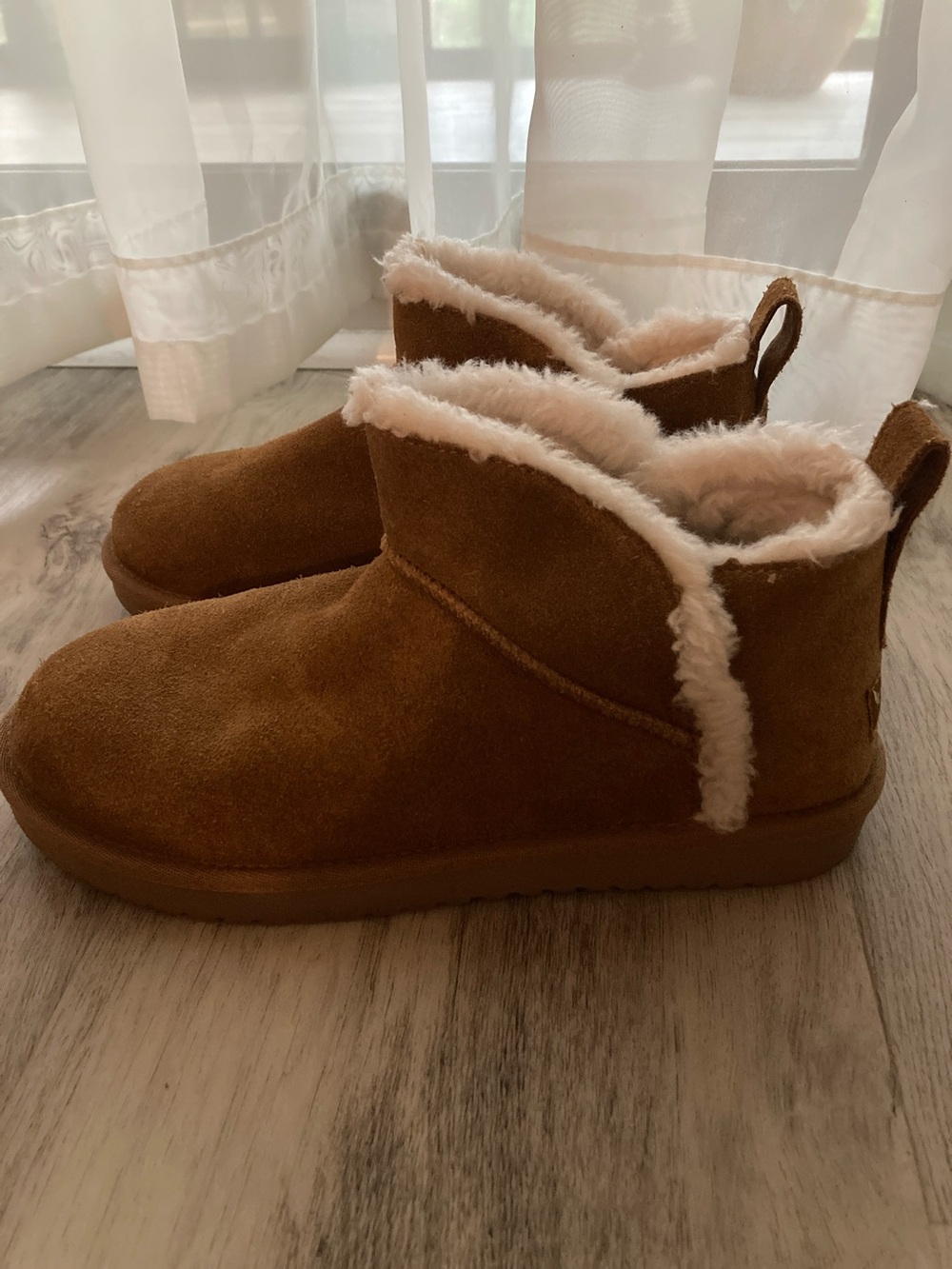 UGG Koolaburra Suede & Shearling Ankle Boots - Chestnut Brown - Sz 8